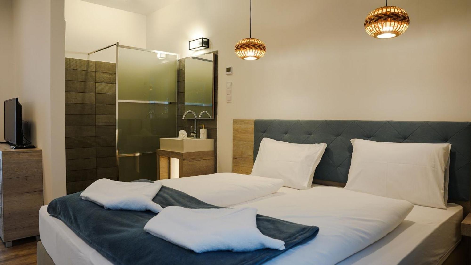 Napsugar Club Es Panzio Bed and Breakfast Fonyód Eksteriør billede