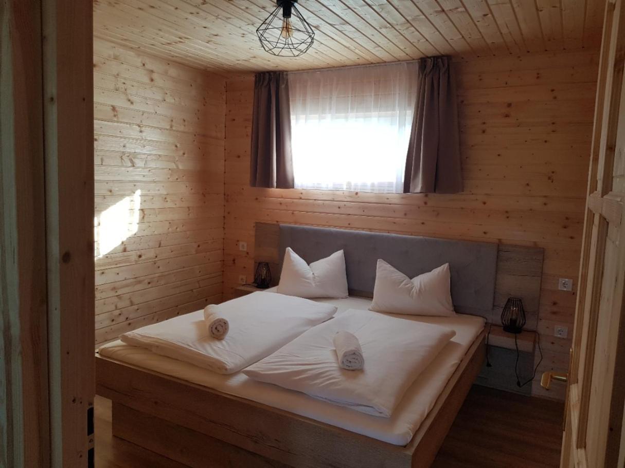 Napsugar Club Es Panzio Bed and Breakfast Fonyód Eksteriør billede